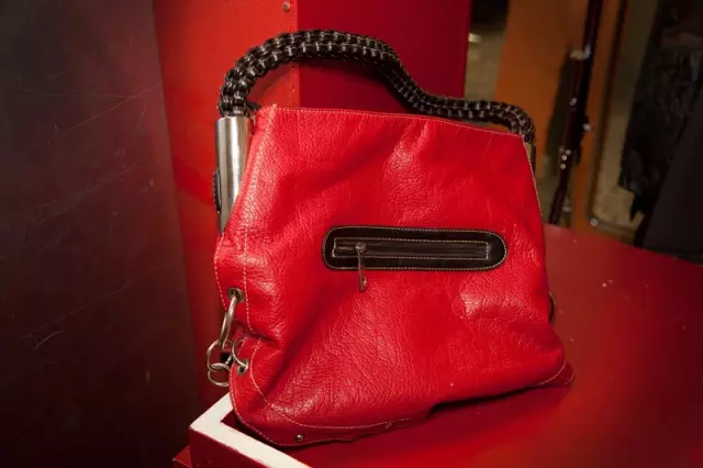 Second Hand Angebot rote Tasche